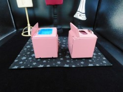 pink kitchen side